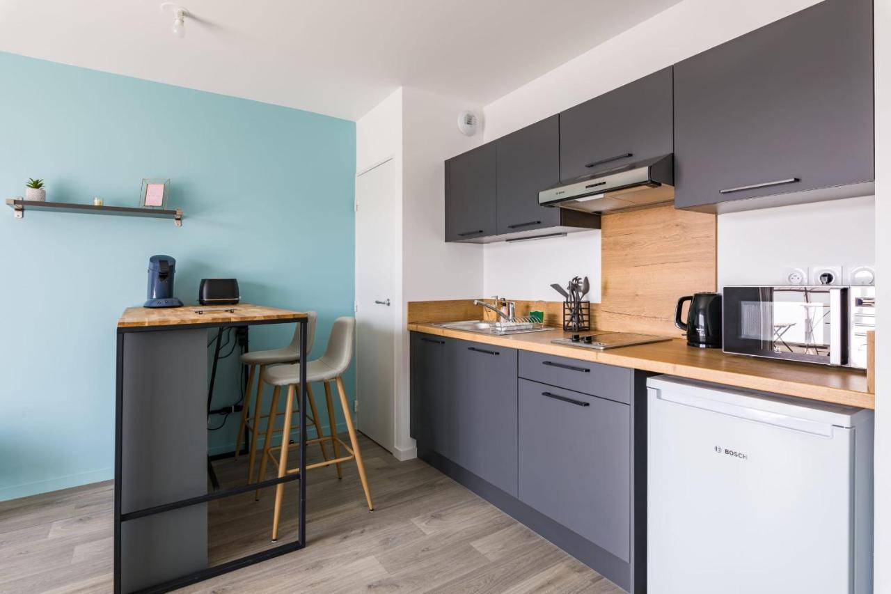 L'Ecume - Studio Moderne Avec Grand Balcon Et Place De Parking Dinard Exterior photo