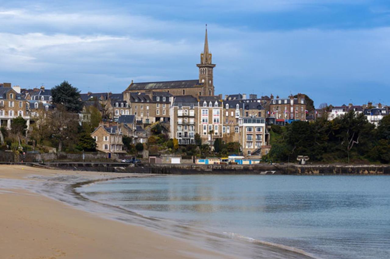 L'Ecume - Studio Moderne Avec Grand Balcon Et Place De Parking Dinard Exterior photo