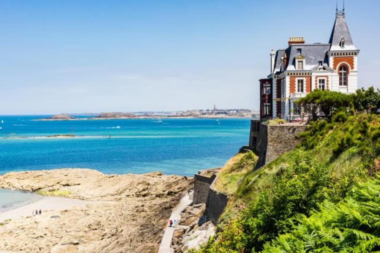 L'Ecume - Studio Moderne Avec Grand Balcon Et Place De Parking Dinard Exterior photo